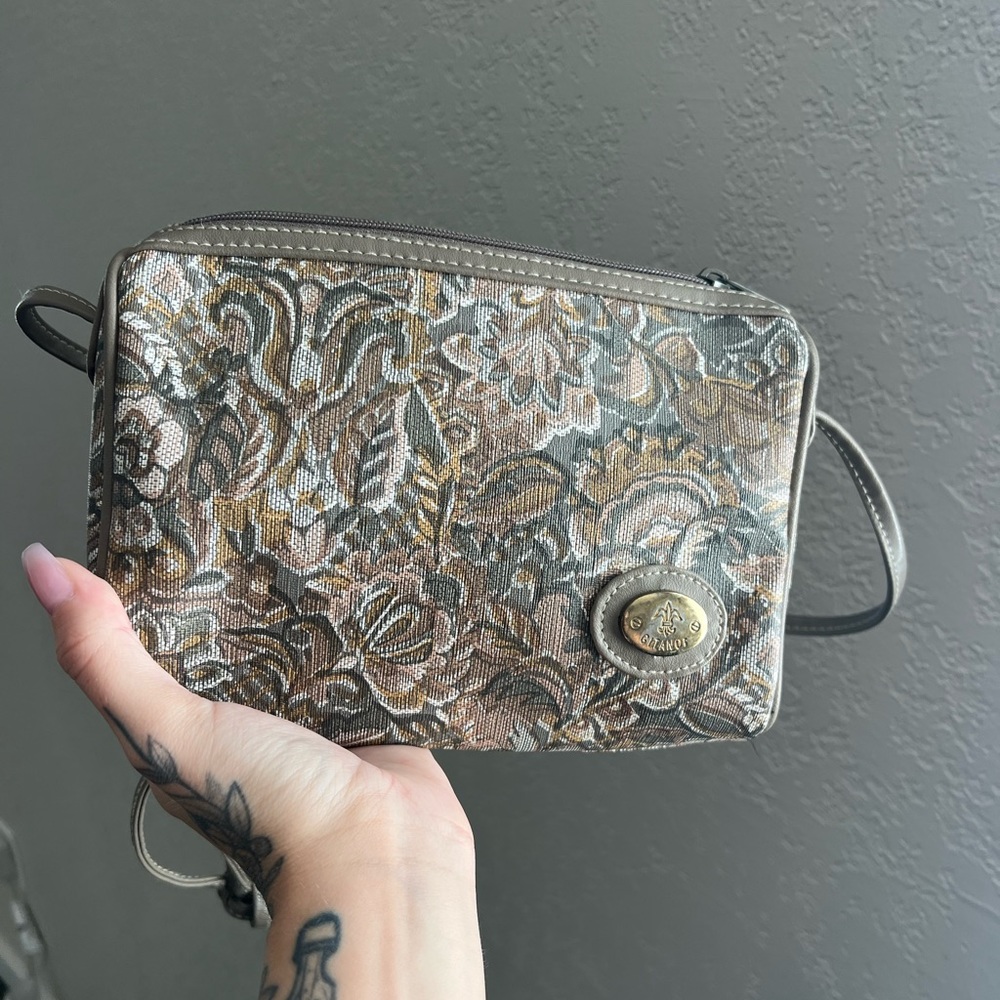Gitano Floral Crossbody Purse